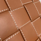 Große Kassettentasche, 35 Zoll, gebranntes Sienna-Kalbsleder