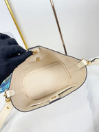 LOCK AND WALK 20 IN CREME GEGENNABTES KALBSLEDER GOLDENE BESCHLÄGE