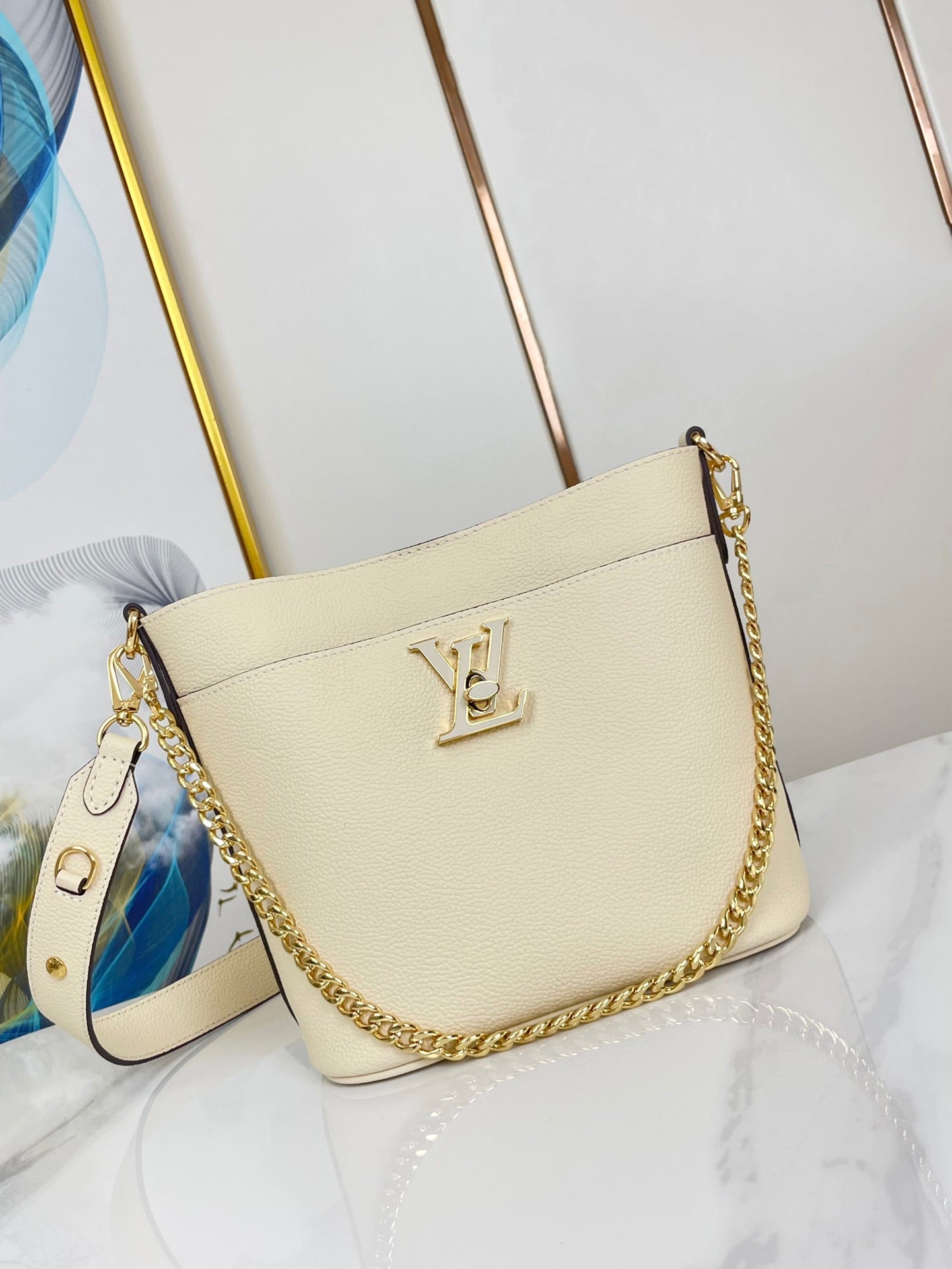 LOCK AND WALK 20 IN CREME GEGENNABTES KALBSLEDER GOLDENE BESCHLÄGE