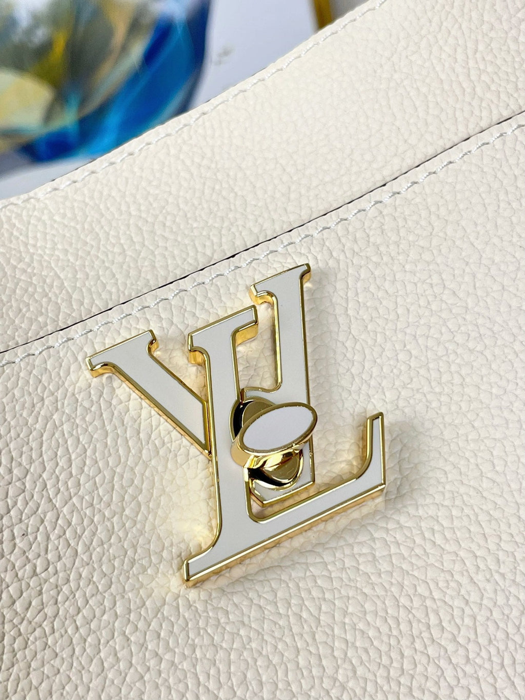 LOCK AND WALK 20 IN CREME GEGENNABTES KALBSLEDER GOLDENE BESCHLÄGE