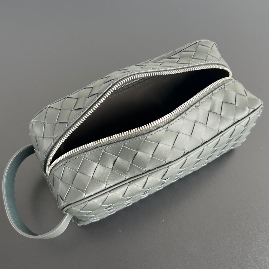 CLUTCH 26 INTRECCIATO AUS KORDGRAUEM KALBSLEDER