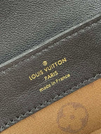 DAUPHINE SOFT MM 24 IN BLACK SMOOTH LAMBSKIN GOLD HARDWARE