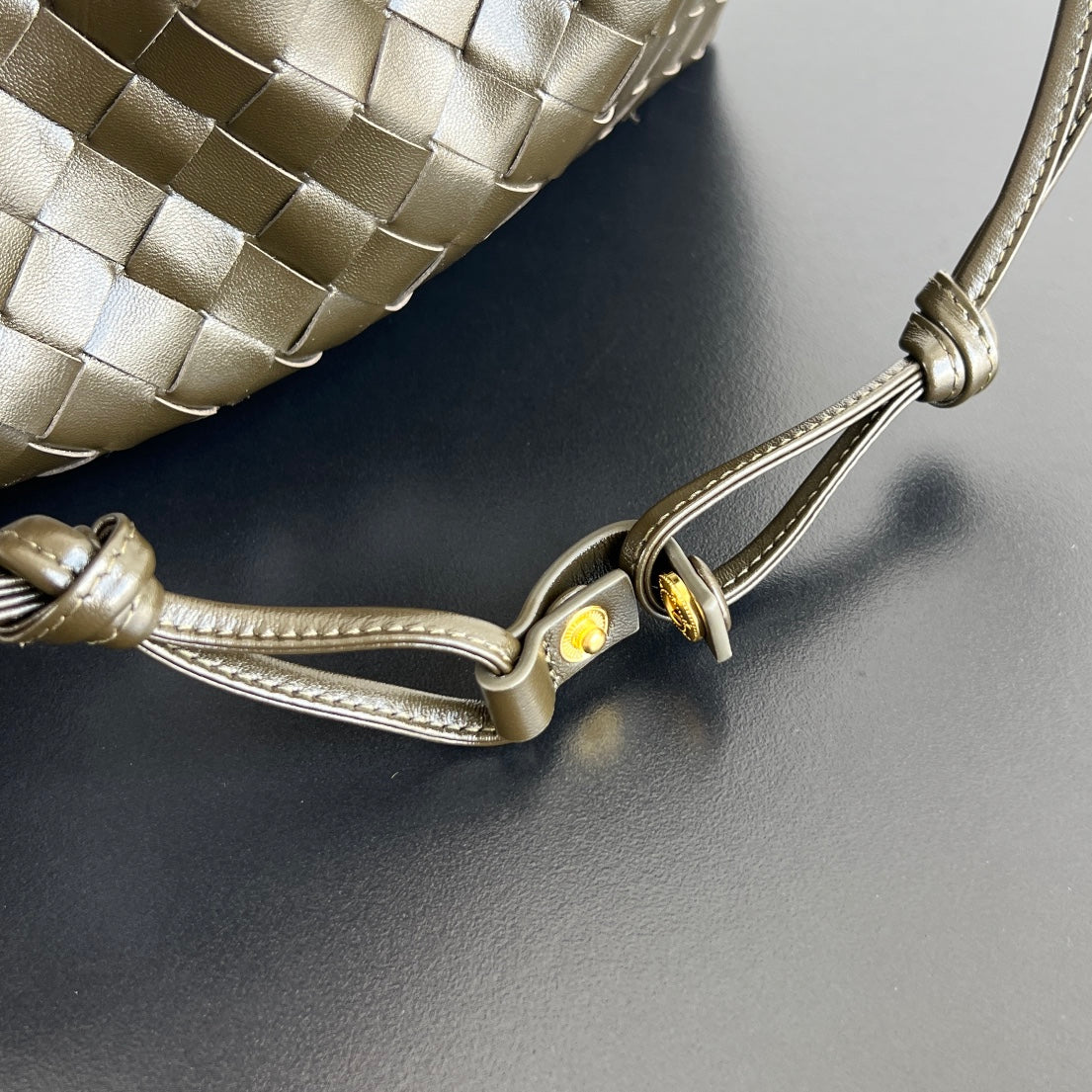 Staubsack, mittelgroß, 32 Zoll, olivgrünes Kalbsleder