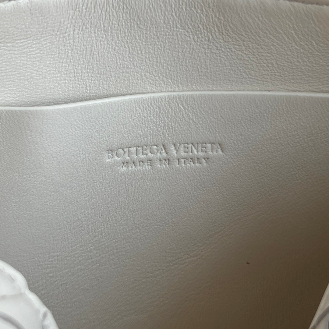 Konzerttasche 18 Zoll aus weißem Lammleder