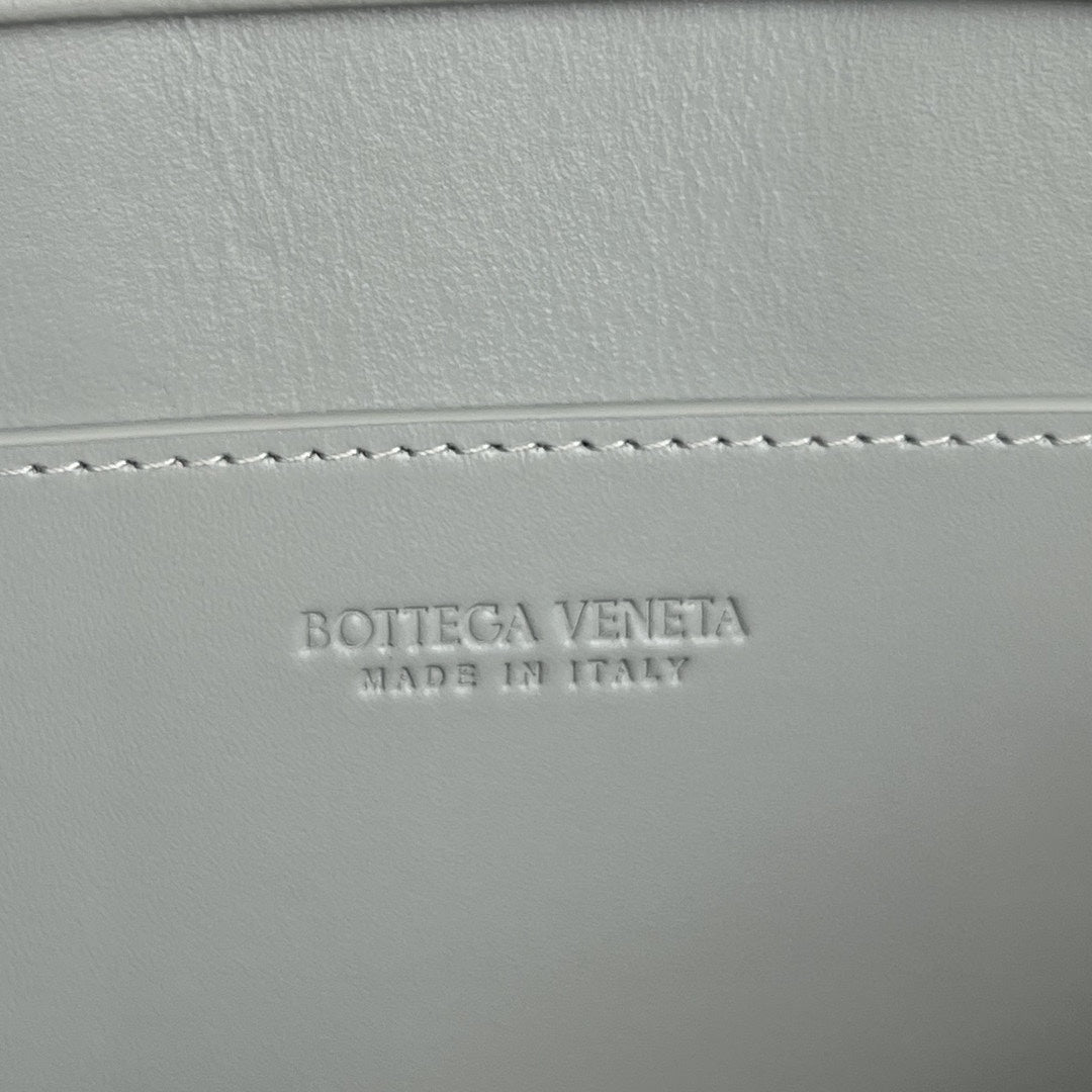 GROSSE KASSETTENTASCHE 35 IN CORDGRAUES KALBSLEDER