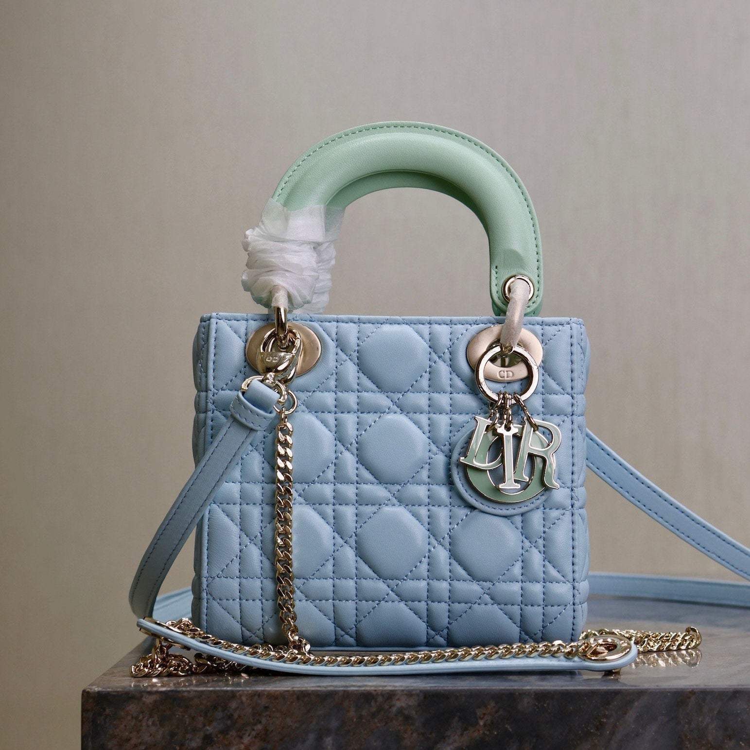 MINI LADY BAG 17 IN BABY BLUE QUILTED MACROCANNAGE CALFSELD GRUPPENRIEMEN