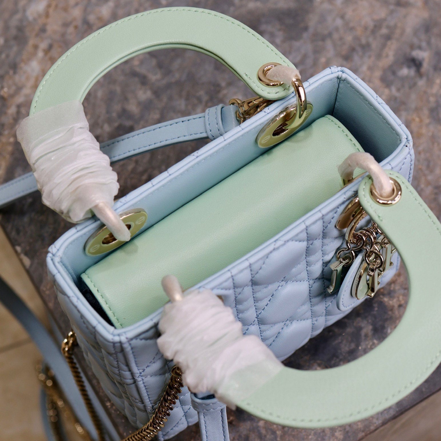 MINI LADY BAG 17 IN BABY BLUE QUILTED MACROCANNAGE CALFSELD GRUPPENRIEMEN