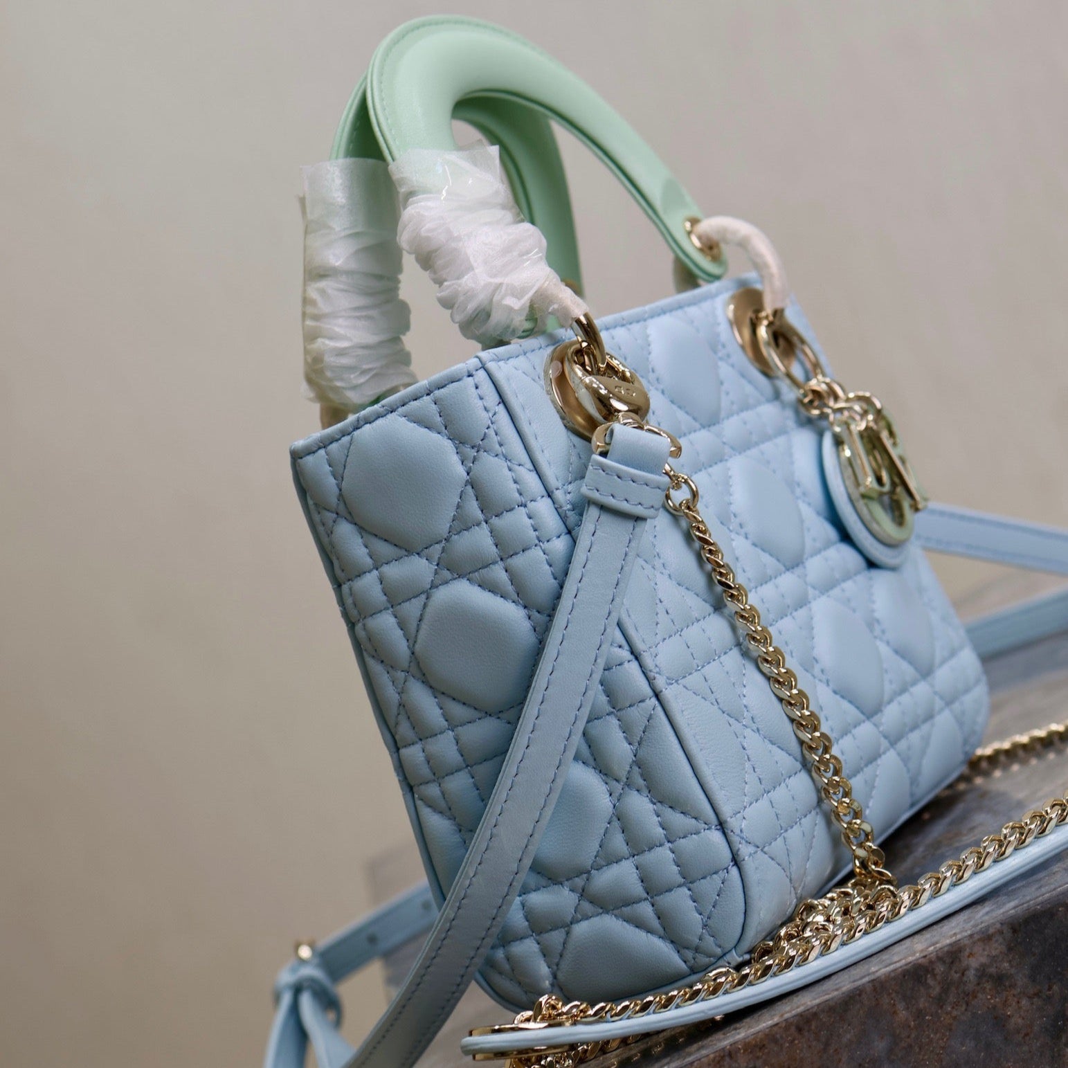 MINI LADY BAG 17 IN BABY BLUE QUILTED MACROCANNAGE CALFSELD GRUPPENRIEMEN