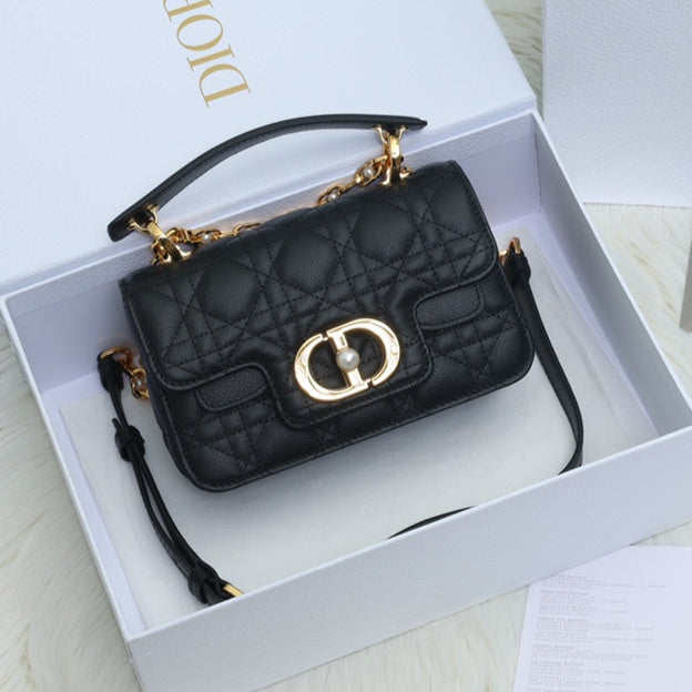 JOLIE Henkeltasche 19 Zoll in schwarzem Cannage-Kalbsleder