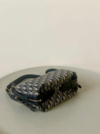 MITTLERE D-JOURNEY SCHULTERTASCHE 25 IN SCHWARZ MONOGRAMM SCHRÄGJACQUARD