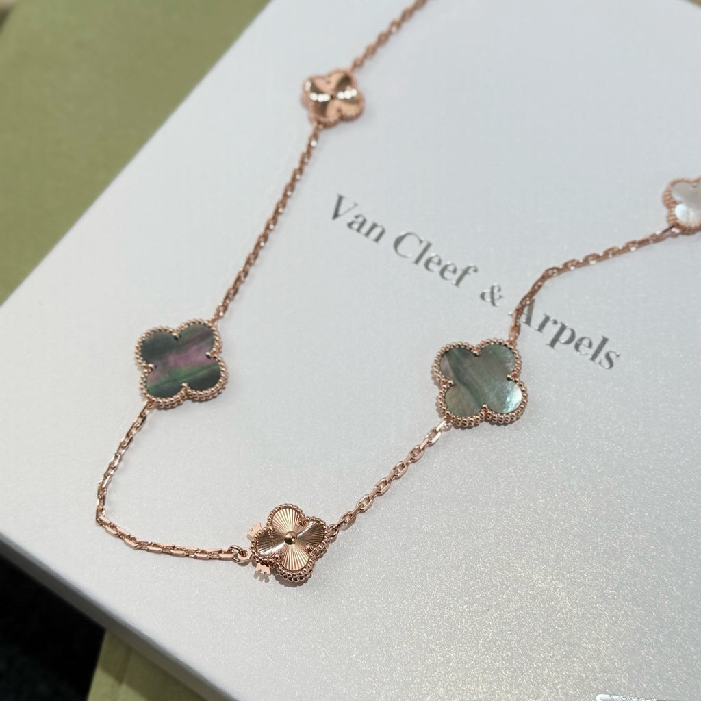 ¡®Jewelicorn¡¯NEW  Convertible long necklace with 15 four-leaf clover charms