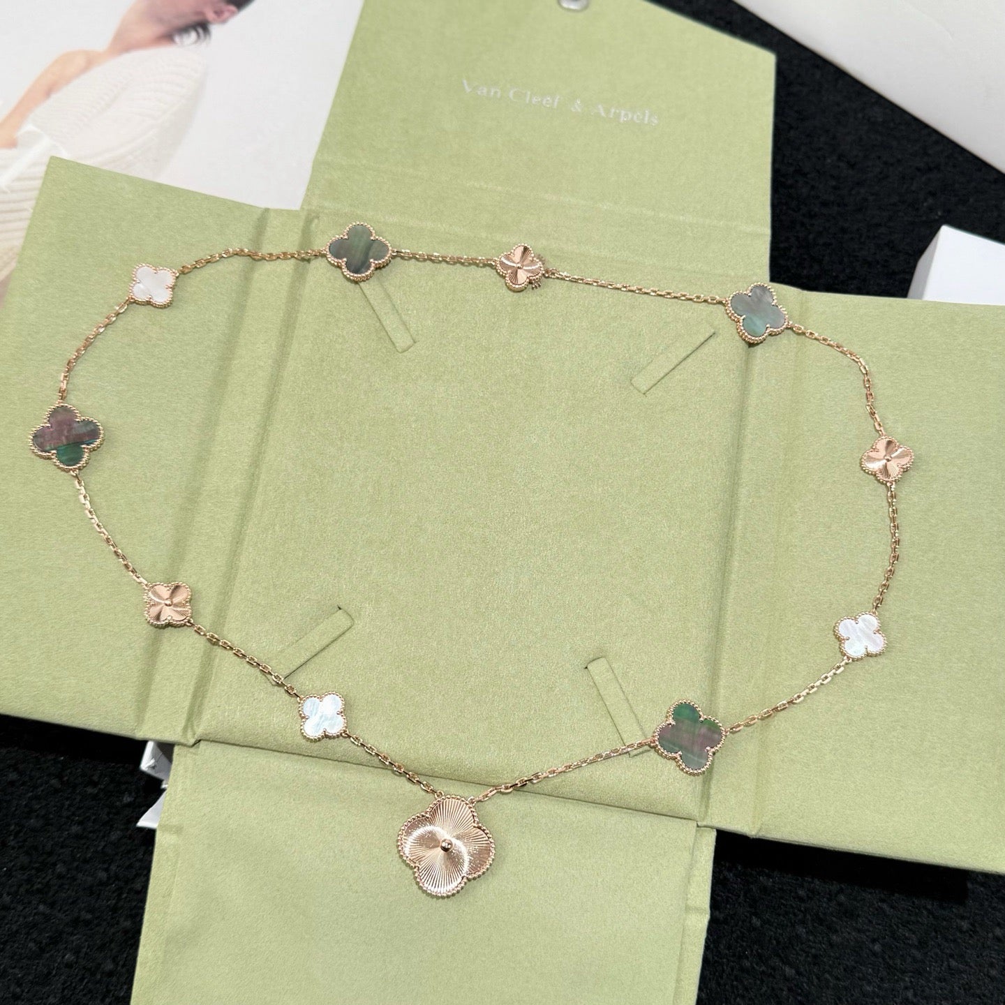 ¡®Jewelicorn¡¯NEW  Convertible long necklace with 15 four-leaf clover charms