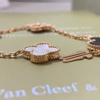 ¡®Jewelicorn¡¯NEW  Convertible long necklace with 15 four-leaf clover charms