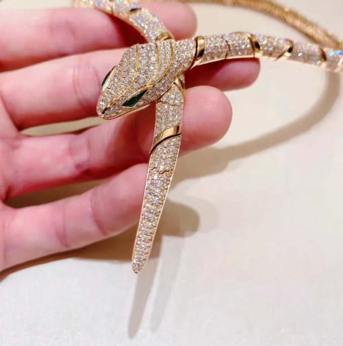 [⭐JeweliWhal]HAUTE COUTURE GOLD SERPENTI NECKLACE