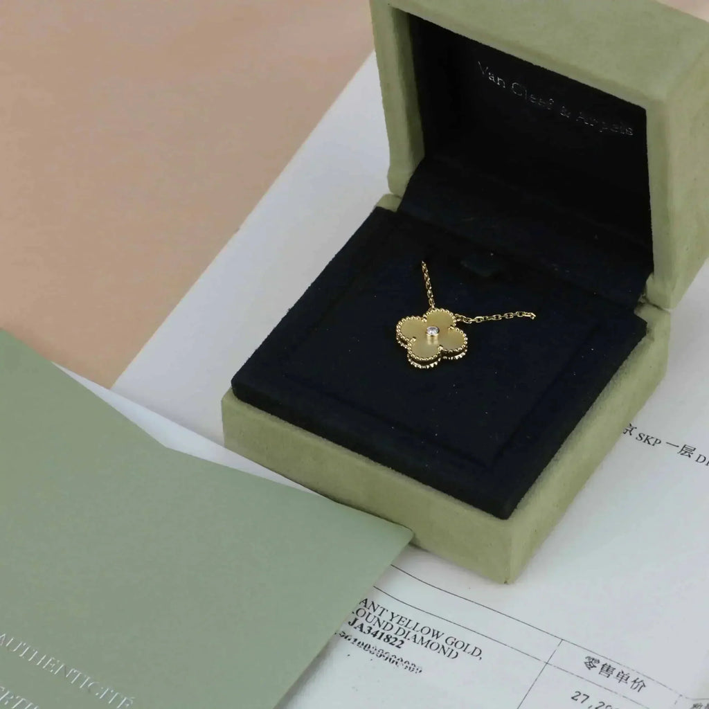 ®Jewelicorn®クローバー 15mm ダイヤモンド ゴールド マザーオブパール ネックレス