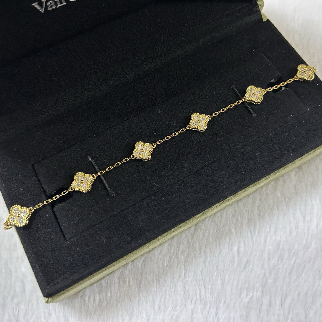 [⭐JeweliWhal]CLOVER 6 MOTIF DIAMOND BRACELET