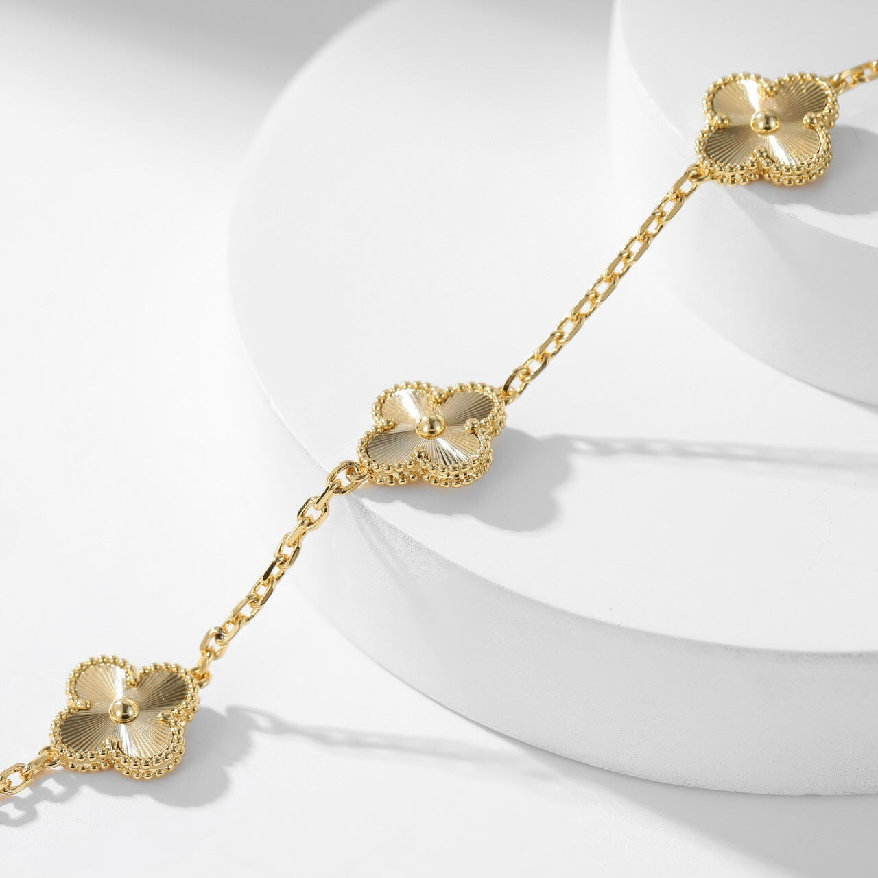 ¡®Jewelicorn¡¯CLOVER 10 MOTIFS LASER NECKLACE