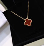 ¡®Jewelicorn¡¯CLOVER 15MM CARNELIAN SINGLE FLOWER NECKLACE