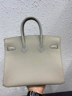 HM Birkin 25 cm Gris Perle Krokodil- und Togo-Leder Silberbeschläge