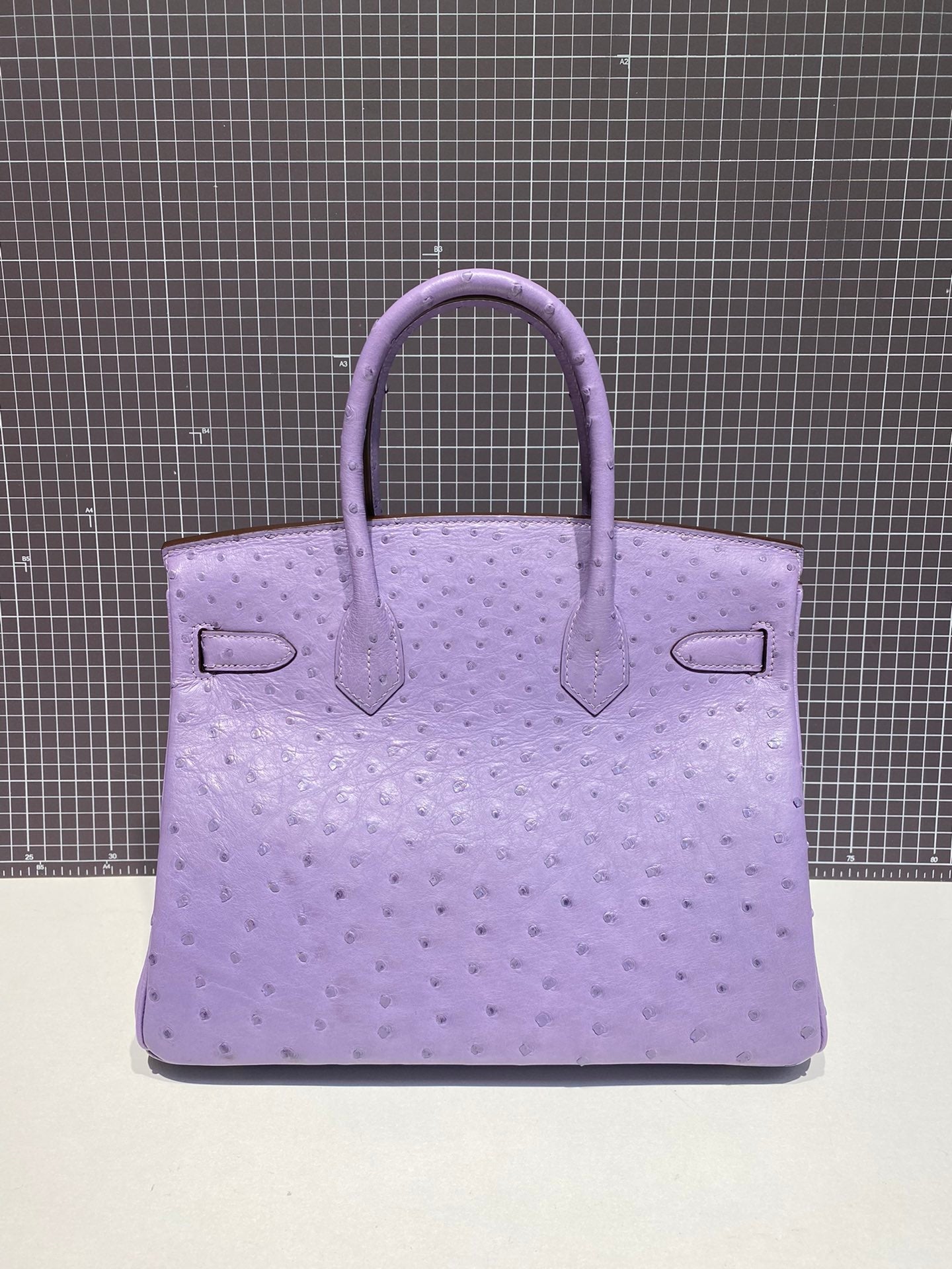 HM Birkin 30 cm Lila Straußenleder Silberne Beschläge (Auf Bestellung gefertigt)