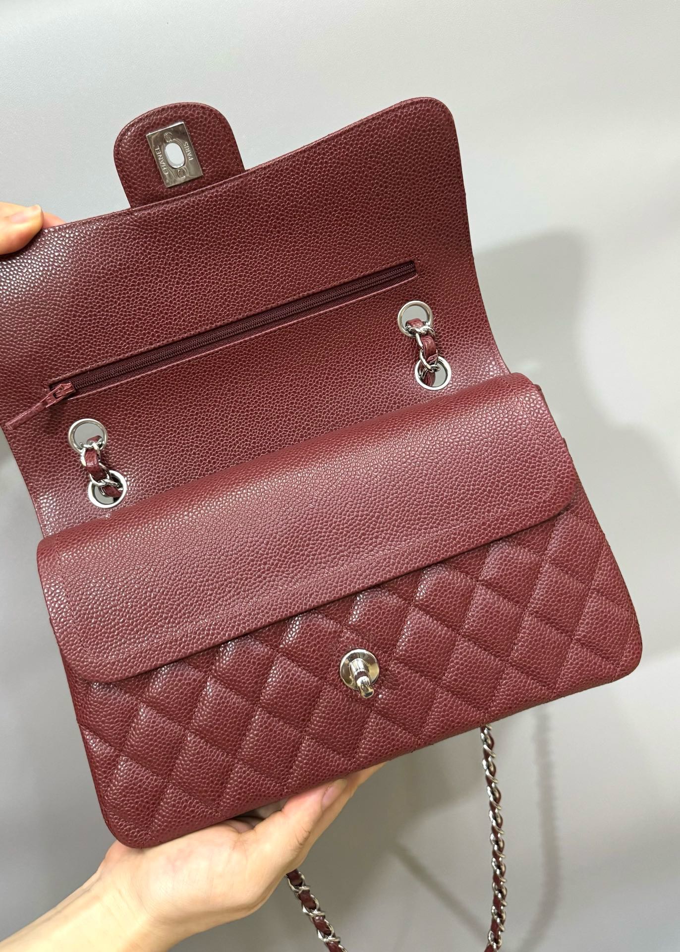 FLAP BAG 25 IN WINE CAVIAR LAMBSKIN SILVER HARDWARE