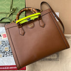 MITTLERE DIANA-TRAGETASCHE 35 IN BRAUN LACKIERTES KALBSLEDER BAMBUSHÄNGER