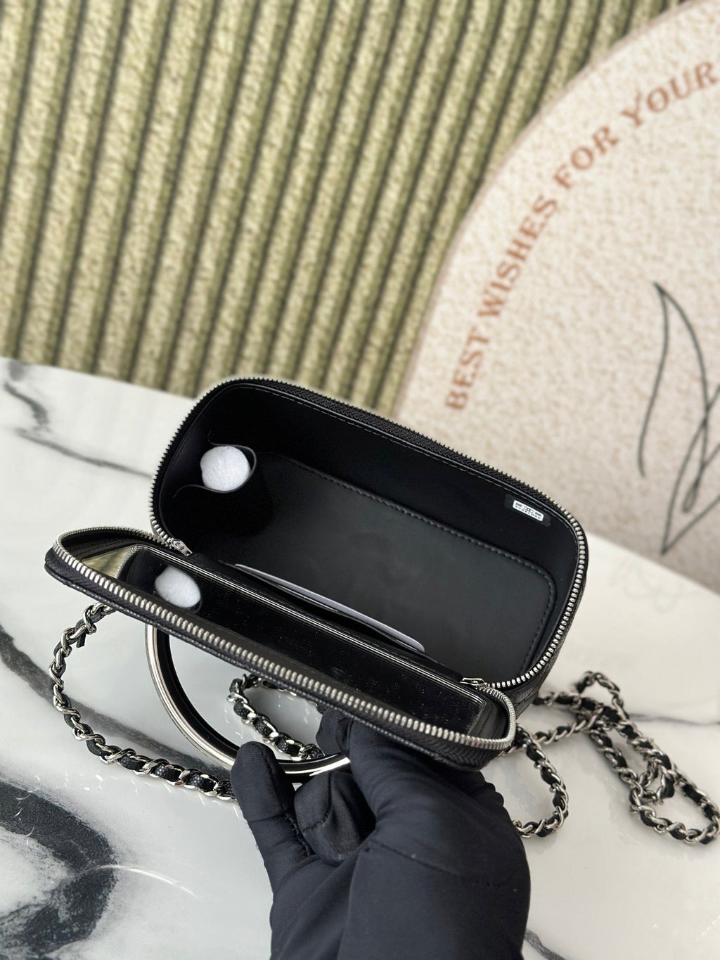 25P VANITY 17 CAVIAR WITH HANDLE METAL IN BLACK CALFSKIN SILVER HARDWARE