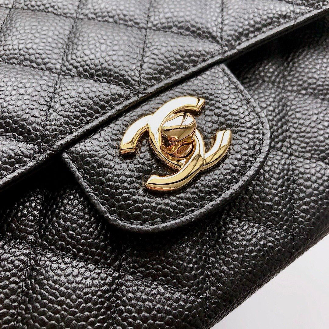 FLAP BAG 25 IN BLACK CAVIAR LEATHER GOLD HARDWARE