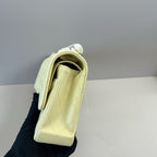 25C FLAP BAG 25 IN YELLOW QUILTED LAMBSKIN GOLD HARDWARE