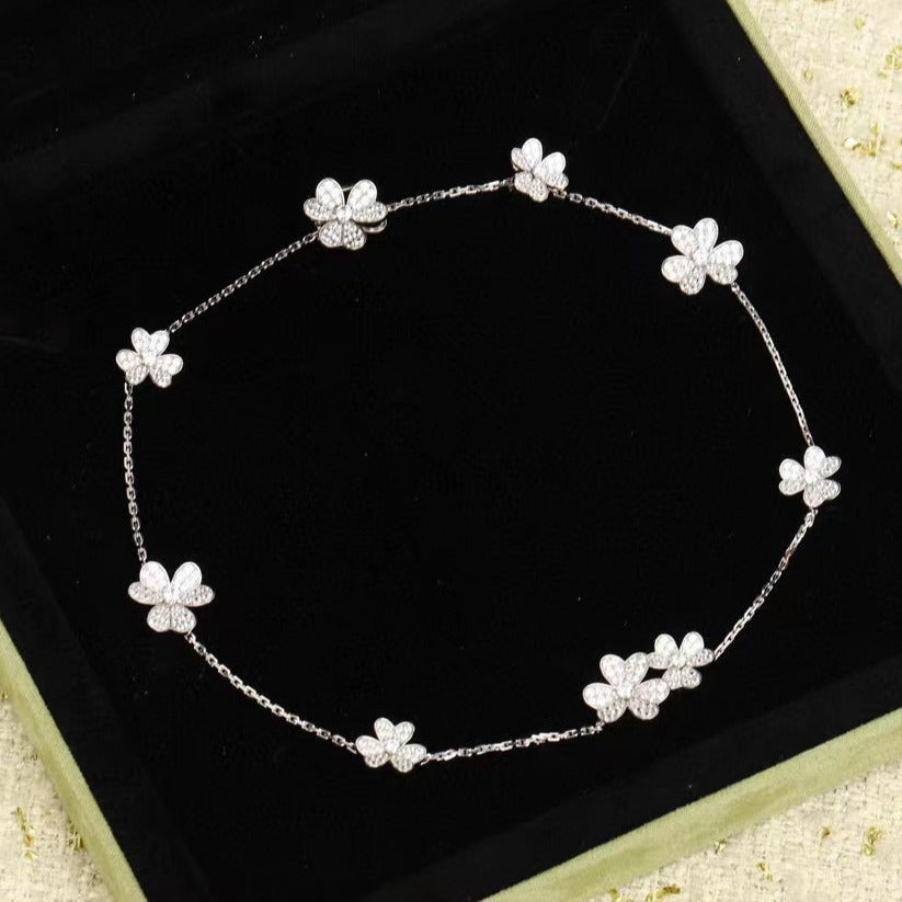 ¡®Jewelicorn¡¯FRIVOLE SILBERNE 9-BLUMEN-KETTE