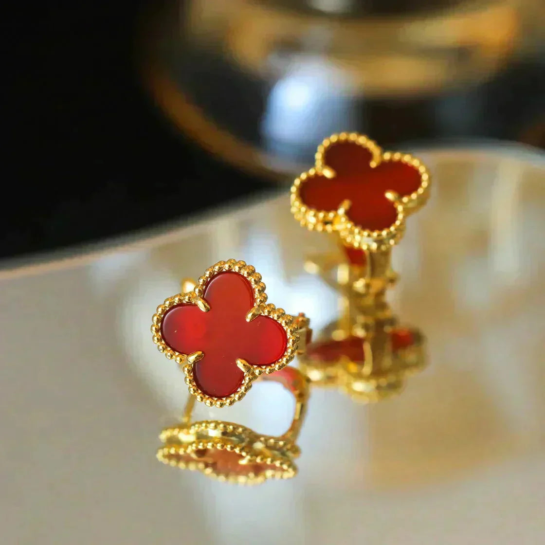 ¡®Jewelicorn¡¯CLOVER MEDIUM 1 MOTIFS CARNELIAN  EARRINGS