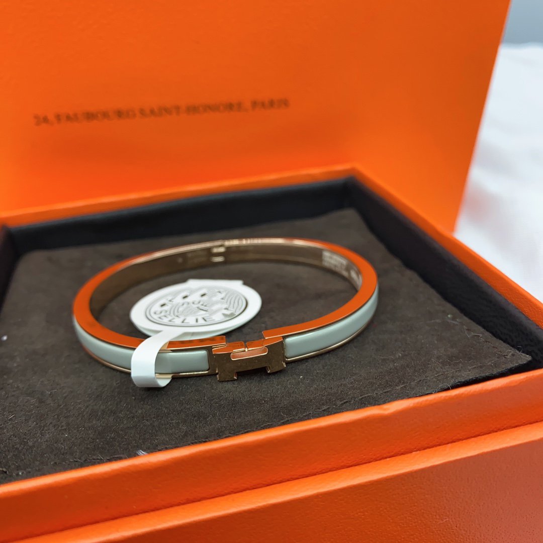 ®Jewelicorn® クラシック HM クリック グリーン 8mm エナメルブレスレット