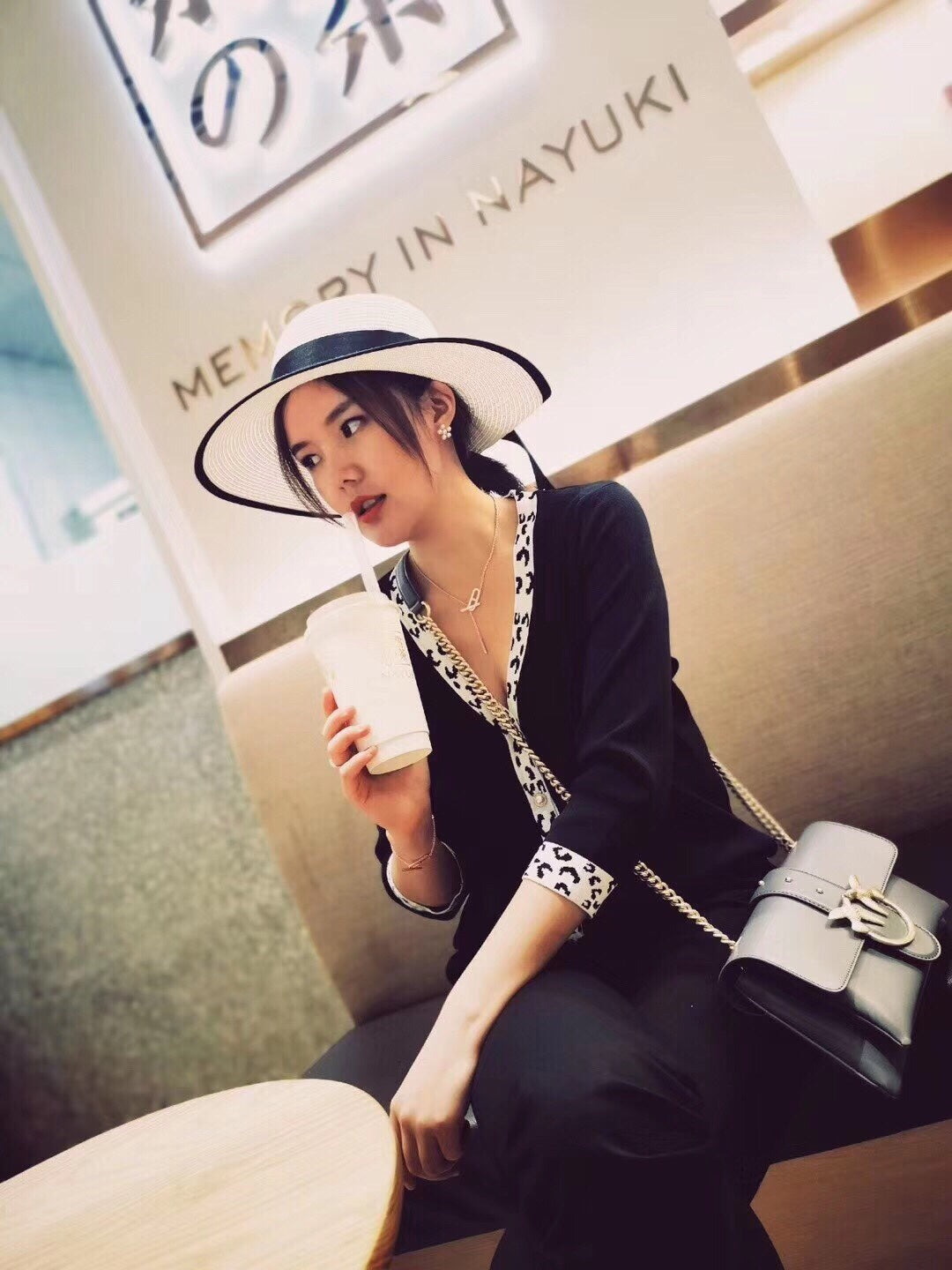 ®Jewelicorn® HM ファイヤーピッグノーズネックレス トレンディストリート