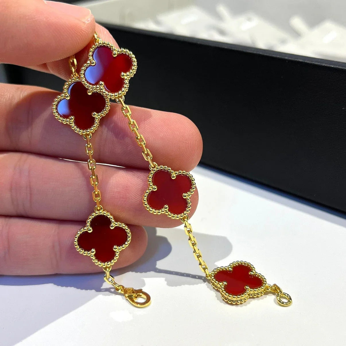 [⭐JeweliWhal] CLOVER 5 MOTIF RED CORNELIAN BRACELET COLLECTION