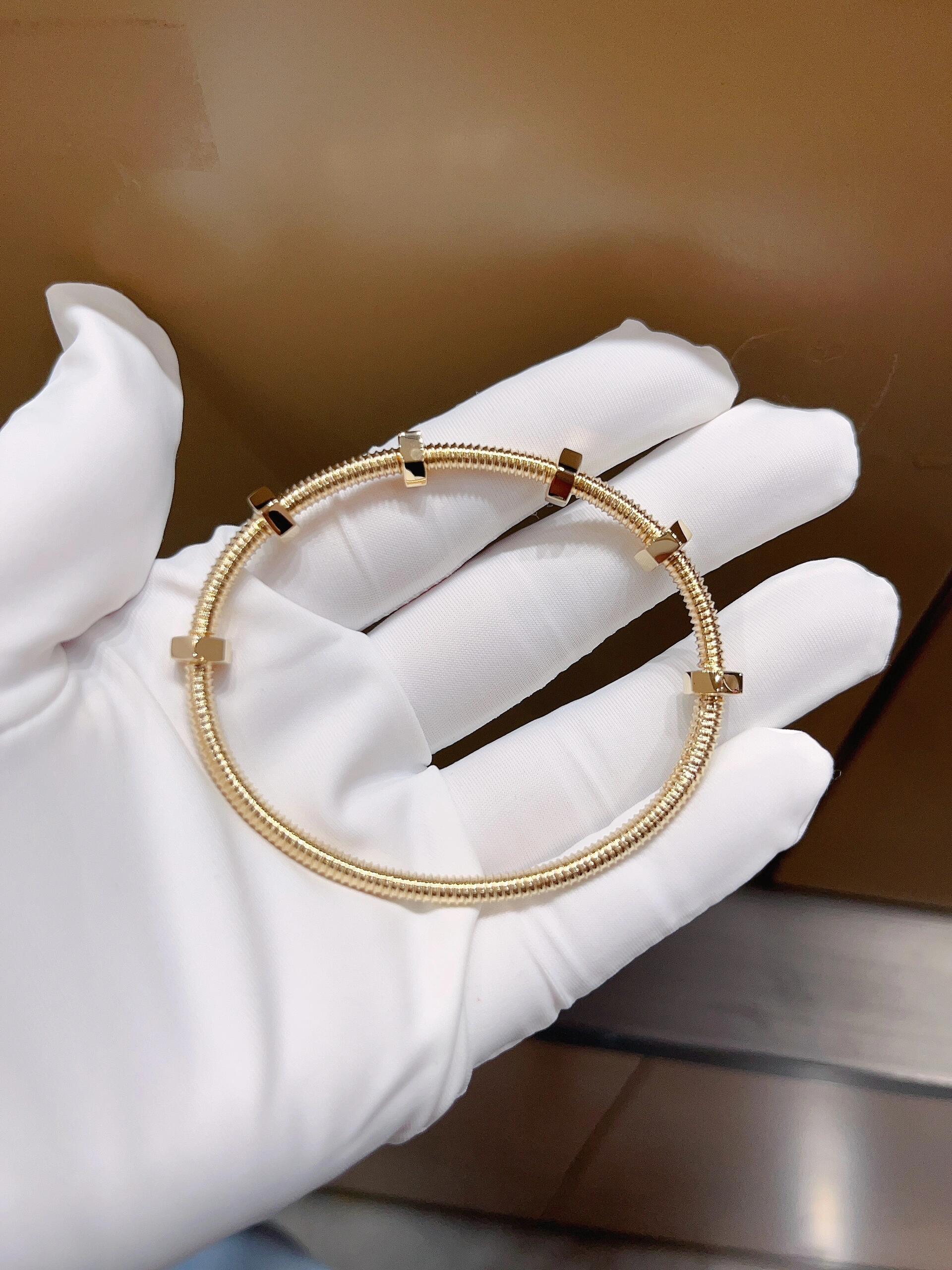 [⭐JeweliWhal]CT THREADED BRACELET