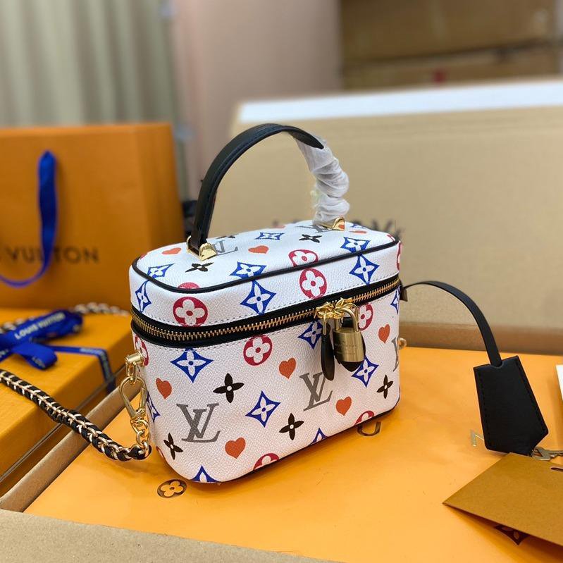 VANITY PM GAME AUF 19 CM WEISSER MONOGRAMM-LEINWAND