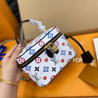 VANITY PM GAME AUF 19 CM WEISSER MONOGRAMM-LEINWAND