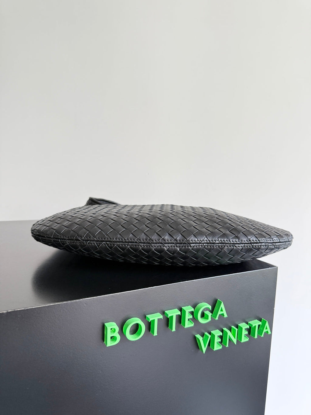 BOTTEGA VENETA 25S GROSSE VENETO-TASCHE 38 IN SCHWARZES KALBSLEDER SILBERNE BESCHLÄGE