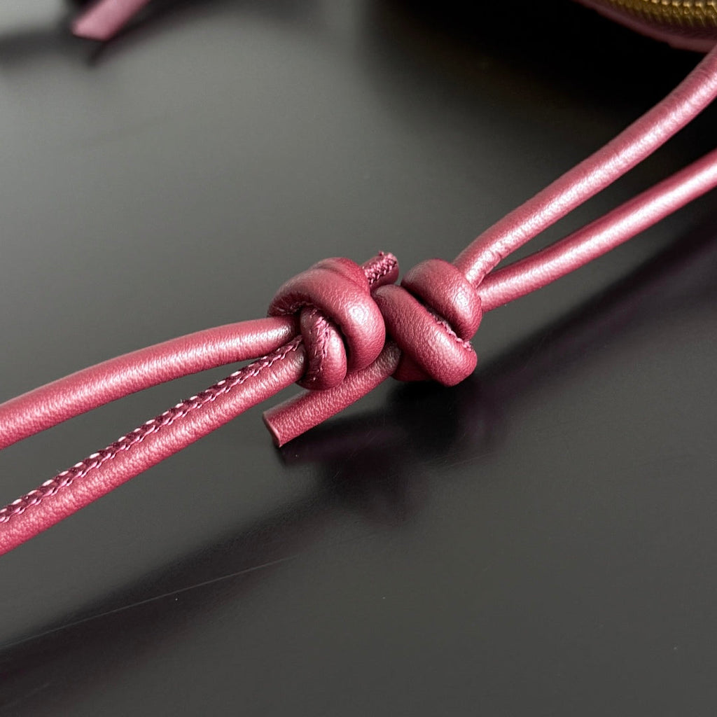 Konzerttasche 18,5 Zoll in burgunderrotem Lammleder