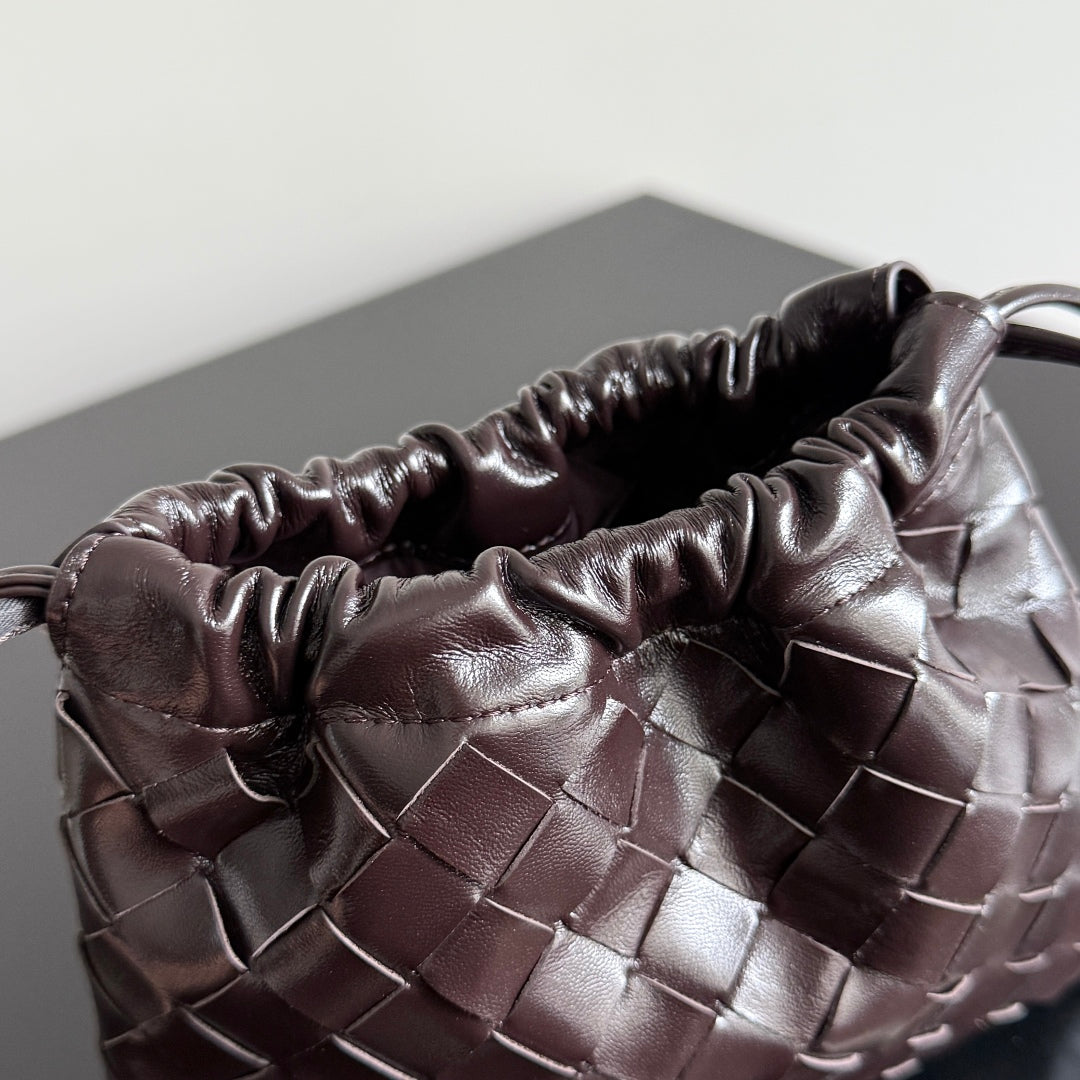 KLEINER STAUBBEUTEL 21 IN DUNKELBRAUNEM LAMMLEDER