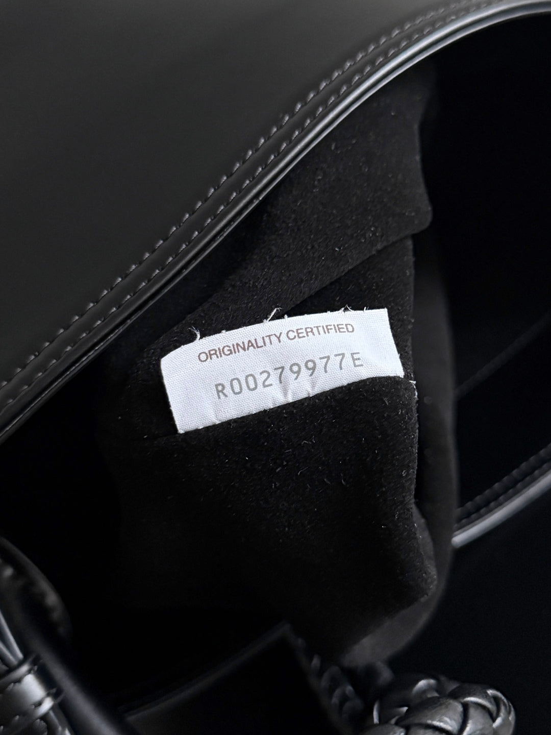 BOTTEGA VENETA 25S MEDIUM LIBERTA 22 IN BLACK CALFSKIN GOLD HARDWARE