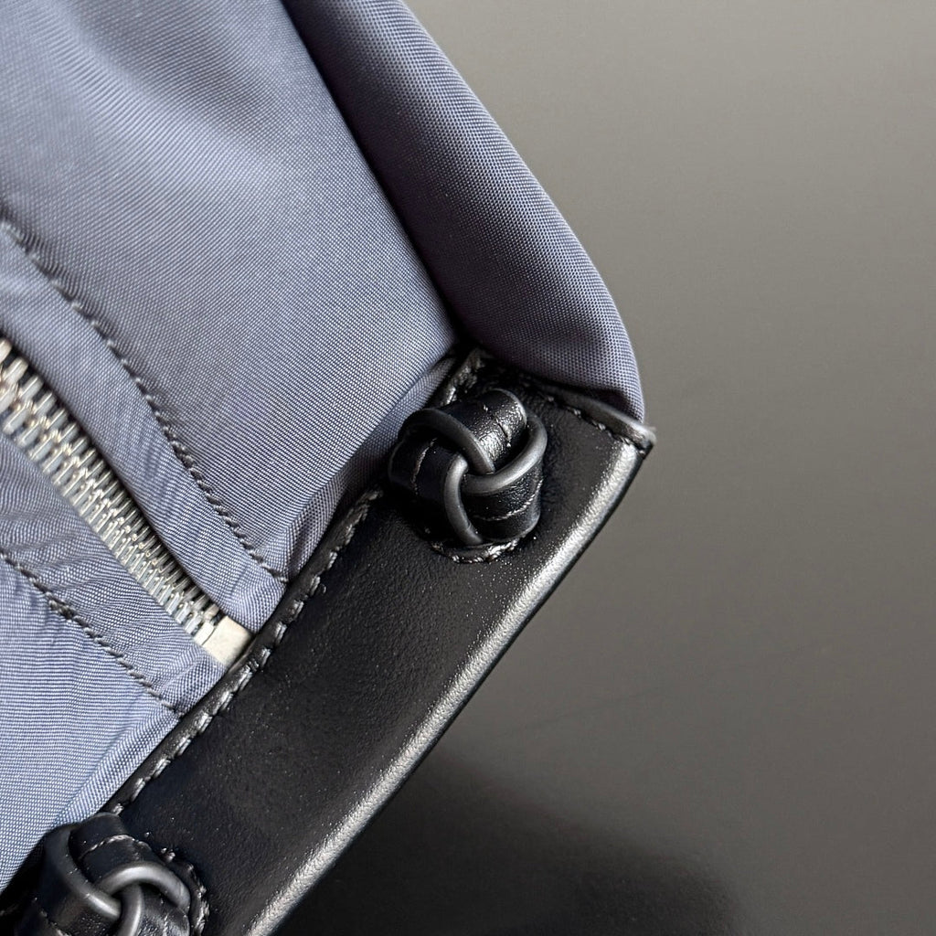 BOTTEGA VENETA 25S TOKYO SMALL WASHBAG 20 IN SHADOW NYLON