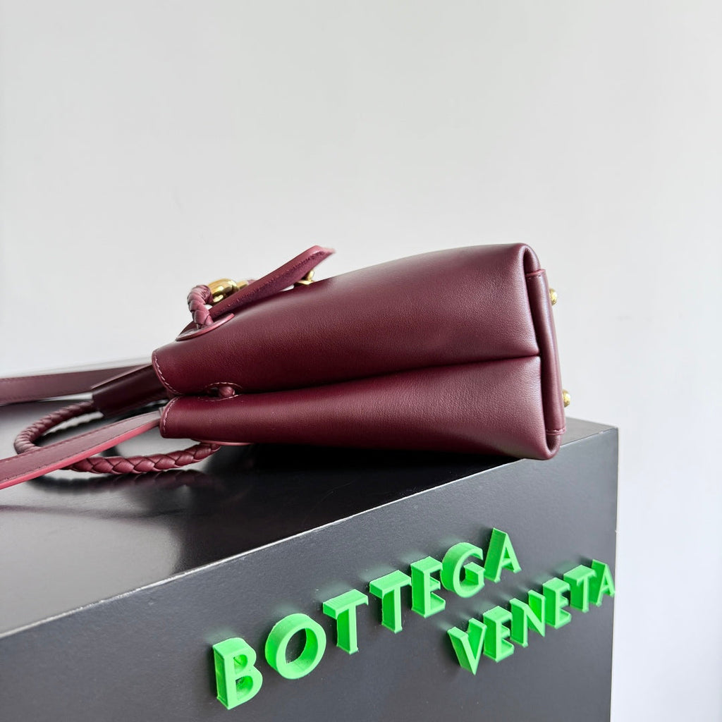 BOTTEGA VENETA 25S MEDIUM CIAO CIAO TASCHE 26 AUS BURGUNDERKALBSLEDER