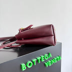 BOTTEGA VENETA 25S MEDIUM CIAO CIAO TASCHE 26 AUS BURGUNDERKALBSLEDER