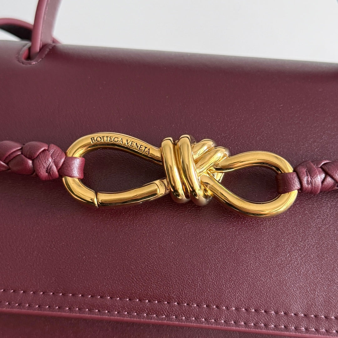 BOTTEGA VENETA 25S MEDIUM CIAO CIAO TASCHE 26 AUS BURGUNDERKALBSLEDER