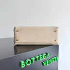 BOTTEGA VENETA 25S MEDIUM CIAO CIAO BAG 26 IN LIGHT WARM BEIGE CALFSKIN