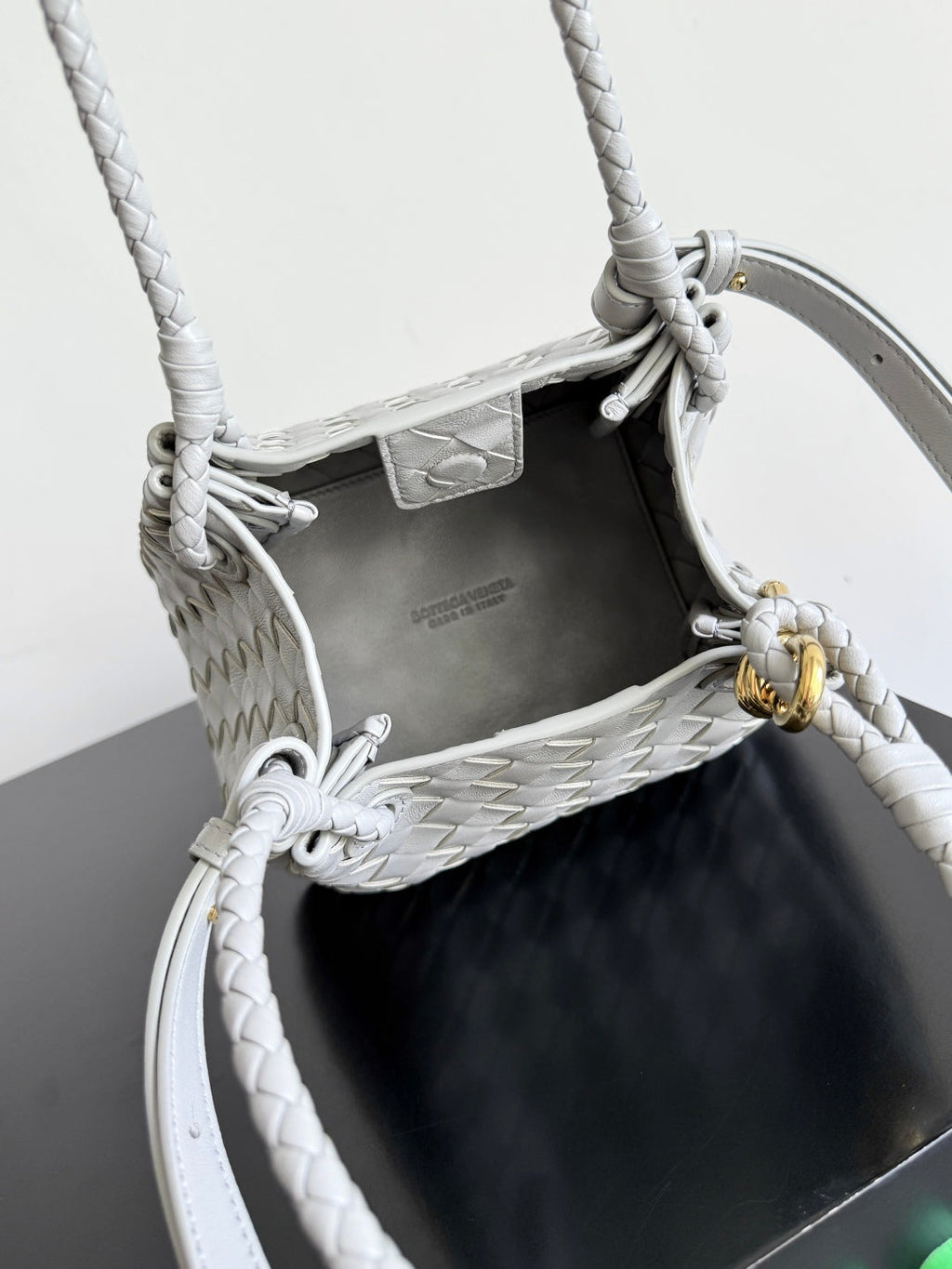 BOTTEGA VENETA 25S SMALL PARACHUTE 21 IN LIGHT GRAY CALFSKIN GOLD HARDWARE