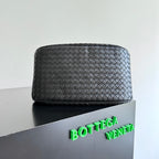 BOTTEGA VENETA 25S BASKET BAG 31 IN BLACK CALFSKIN GOLD HARDWARE