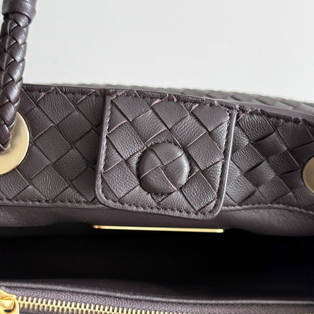 BOTTEGA VENETA 25S BASKET BAG 31 IN DARK BROWN CALFSKIN GOLD HARDWARE