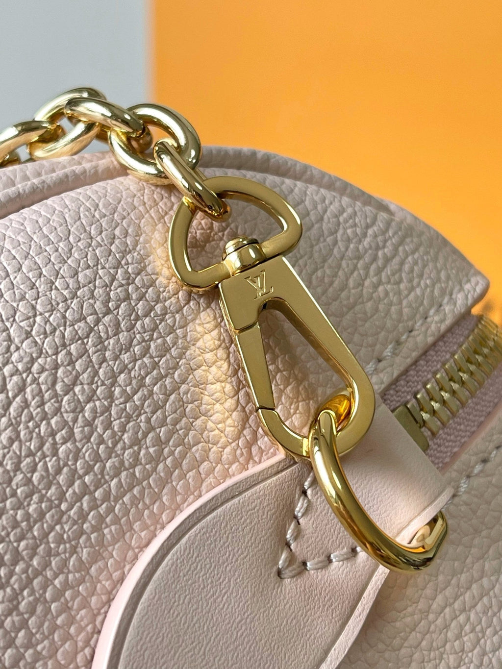 SPEEDY BANDOULIÈRE 20 IN LIGHT PINK MONOGRAM EMPREINTE LEATHER